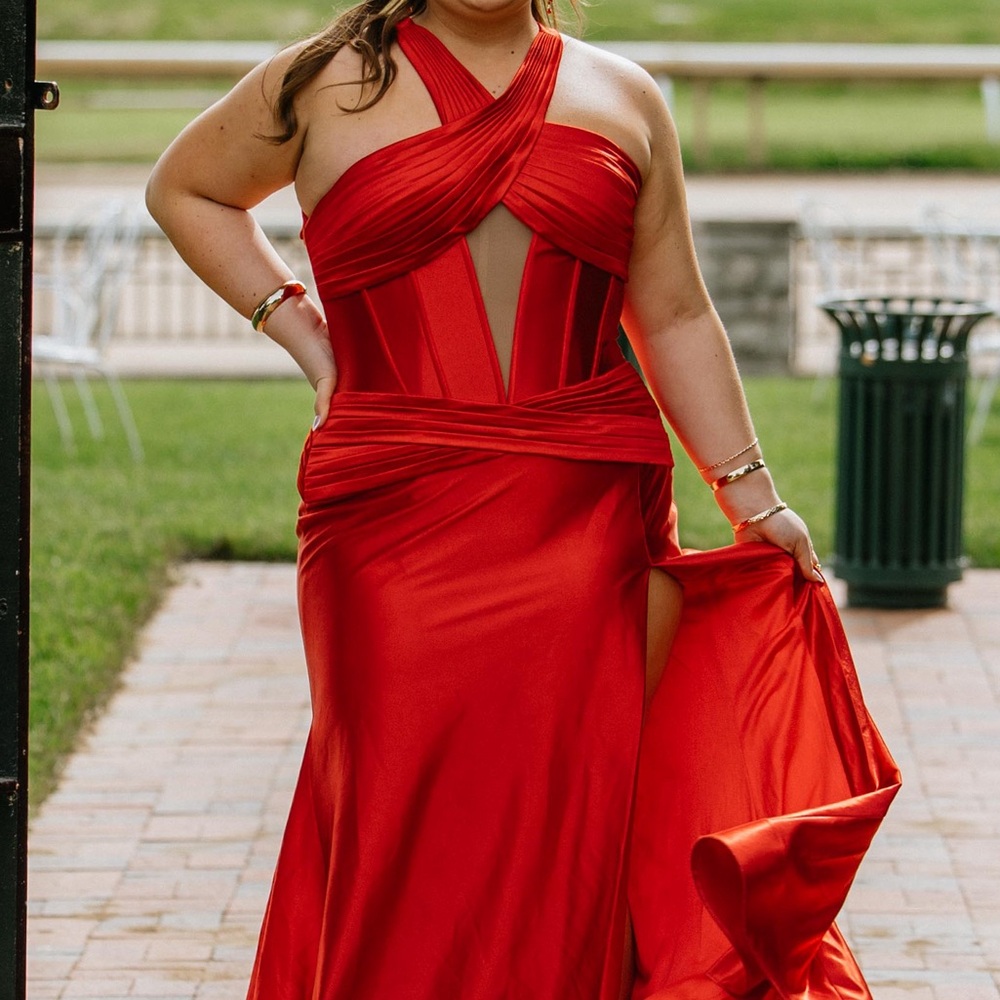 Sherri Hill Red Prom Dress